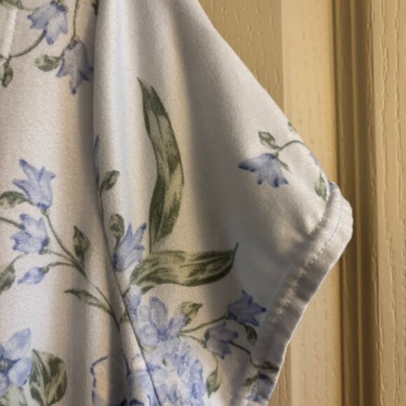 Laura Ashley M Sleep or Loungewear Floral Brushed Poly Button Short Sleeve 36" - Picture 6 of 6